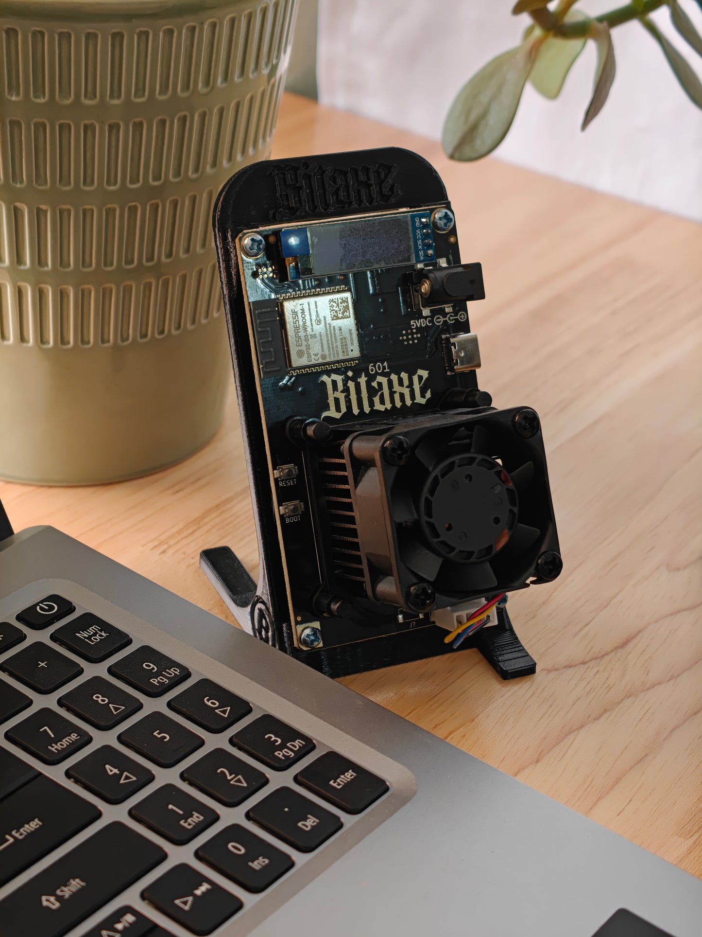 Bitaxe Gamma 601 1.2TH/s